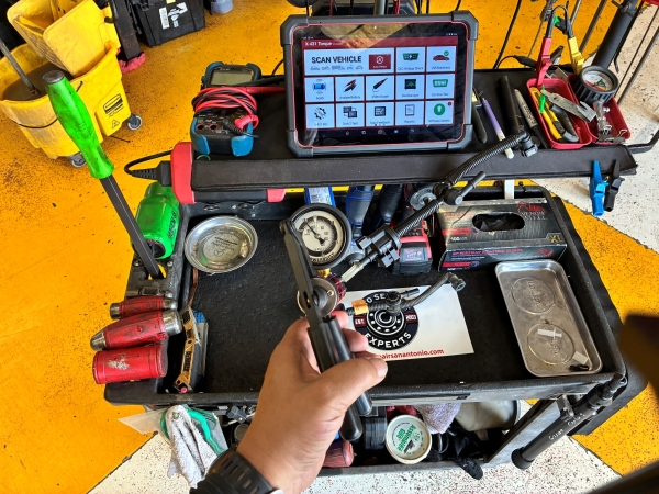 Auto diagnostic for check engine light repair at Auto Service Experts near Stone Oak TX - Auto Repair San Antonio | Auto Service Experts Advanced automotive diagnostics for check engine light repair at Auto Service Experts on North Hwy 281.