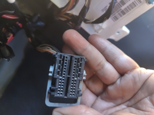 Fig 10 Body control module connector for pin test during diagnostic at San Antonio Shop - Auto Repair San Antonio | Auto Service Experts Close-up of the BCM connector used for back-probing fuel level signal circuits during diagnosis.