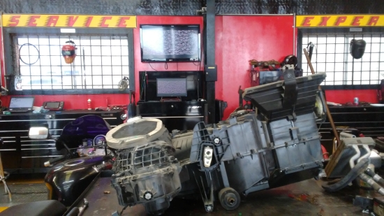 Auto AC evaporator case removed from vehicle for repair at Auto Service Experts in San Antonio - Auto Repair San Antonio | Auto Service Experts This auto air conditioner evaporator case was removed from the vehicle for repairs by technicians at Auto Service Experts in San Antonio, TX.