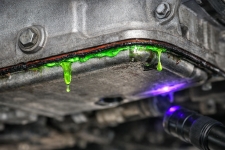 transmission-pan-gasket-leak-seepage-auto-service-experts – Auto Repair San Antonio | Auto Service Experts fluid slowly seeping along the transmission pan rail where the gasket has hardened over time, something we commonly show customers during inspections at Auto Service Experts in San Antonio